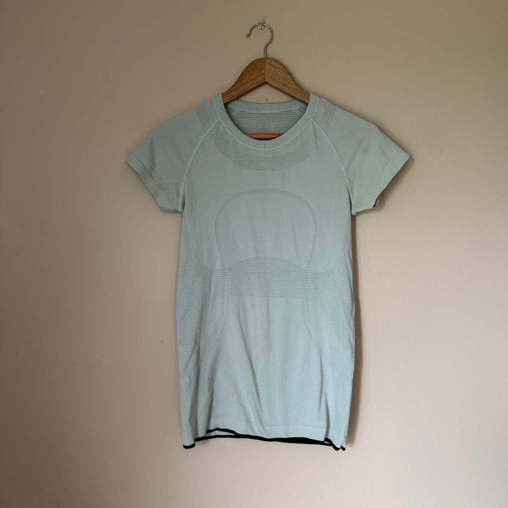 Lululemon Swiftly Tech in Mint and Black
